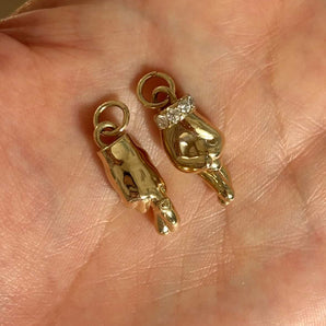 ruth ny x teruko jewelry fingers crossed charm