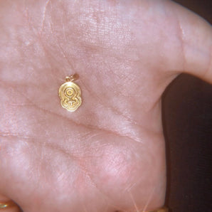 14k puffy venus charm